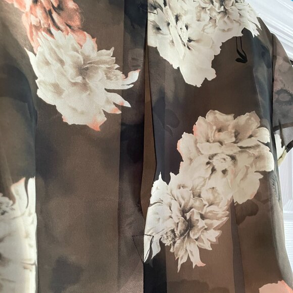 EVAN Picone cap sleeve Blouse Floral Semi Sheer button - Women's size 10 - Picture 8 of 13